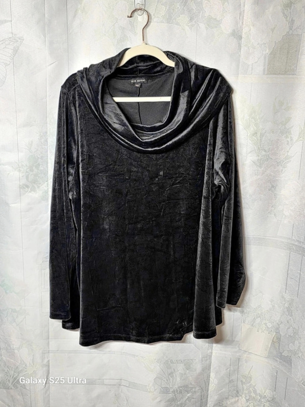 Lane Bryant Black Cowl Neck Long Sleeve Size 22/24 Like New
